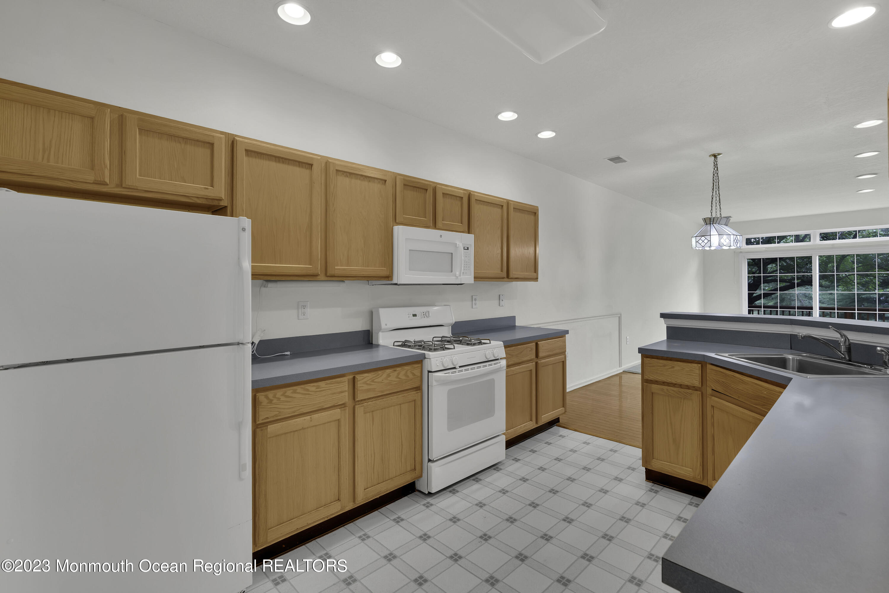 1 Silverside Road Lakewood, NJ 08701 - Photo 14 of 100 016_dsc07363