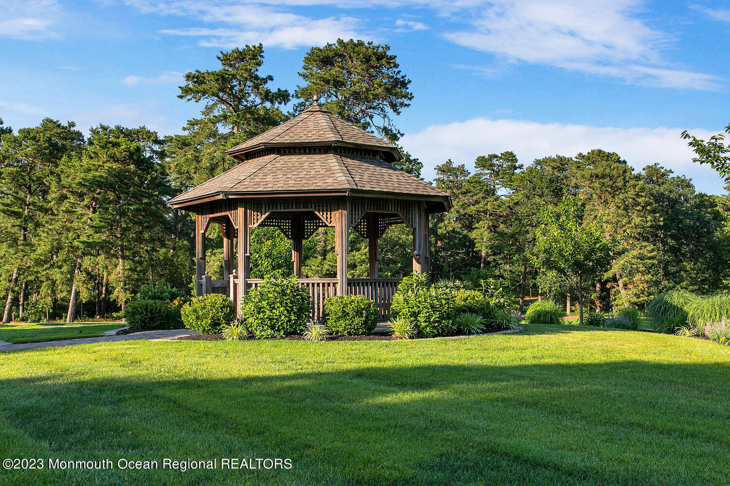 1 Silverside Road Lakewood, NJ 08701 - Photo 79 of 100 Four Seasons Dr Amenities-large-033-029-