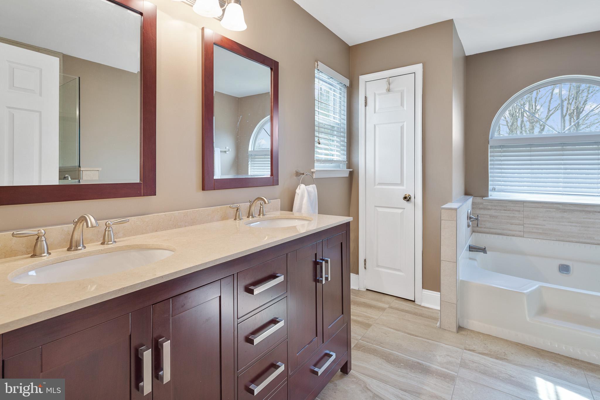 37 Upton Way Sewell, NJ 08080 - Photo 15 of 39
