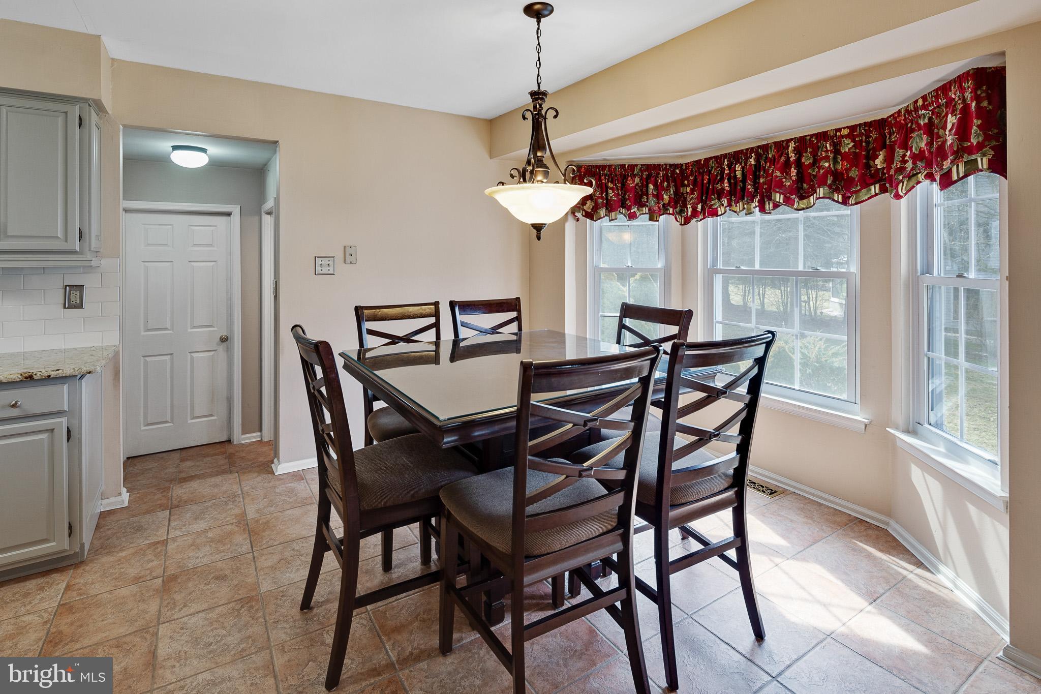 37 Upton Way Sewell, NJ 08080 - Photo 7 of 39