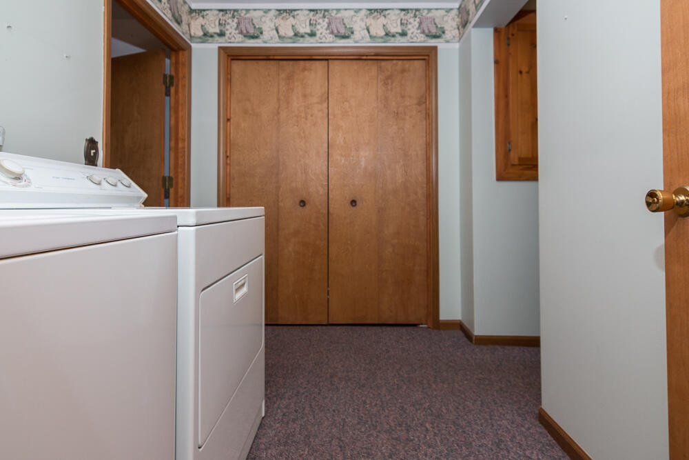 415 Douglas Drive Decatur, MI 49045 - Photo 29 of 34 Laundry A
