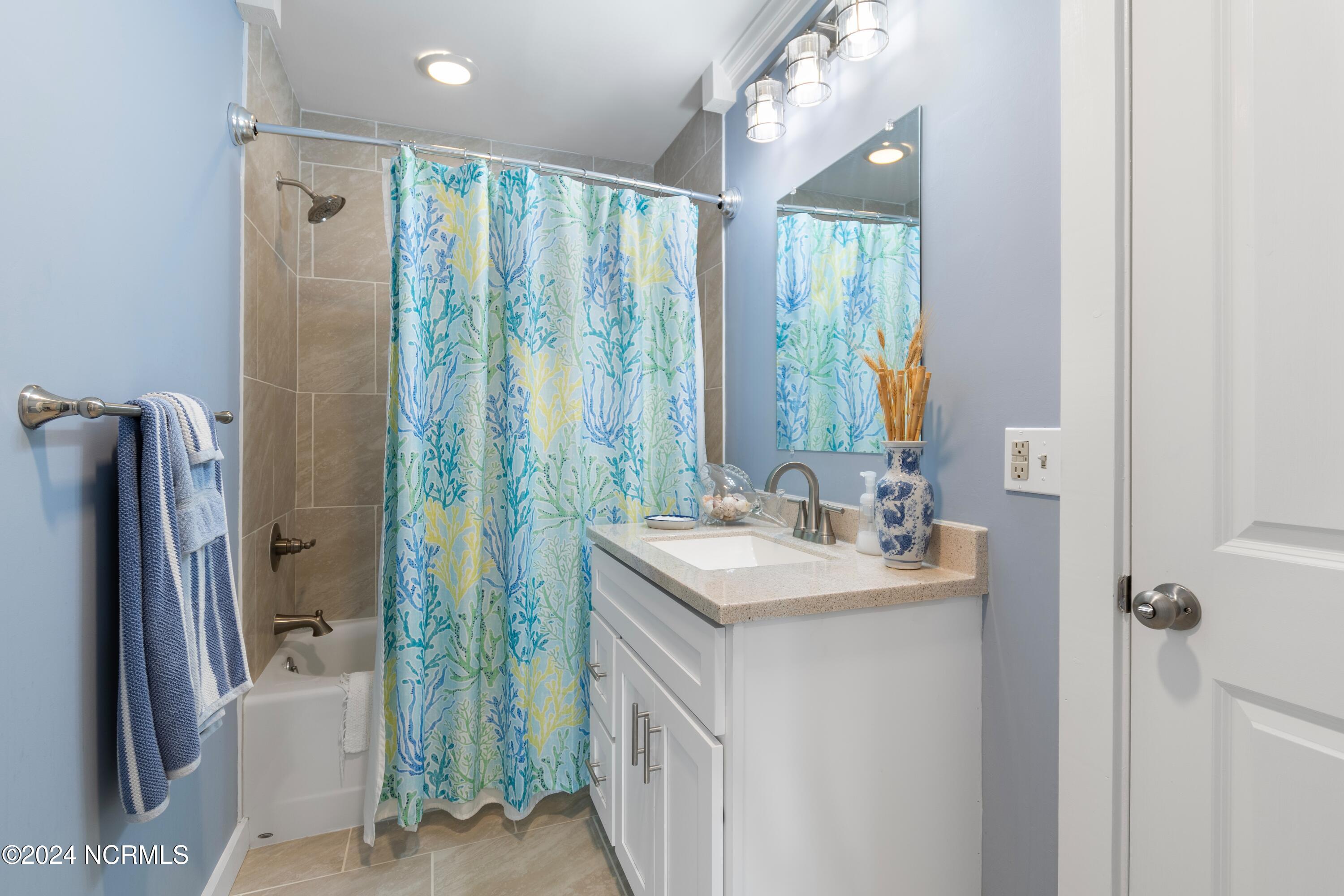 415 Sailfish Street Sunset Beach, NC 28468 - Photo 26 of 63 Bathroom #2.