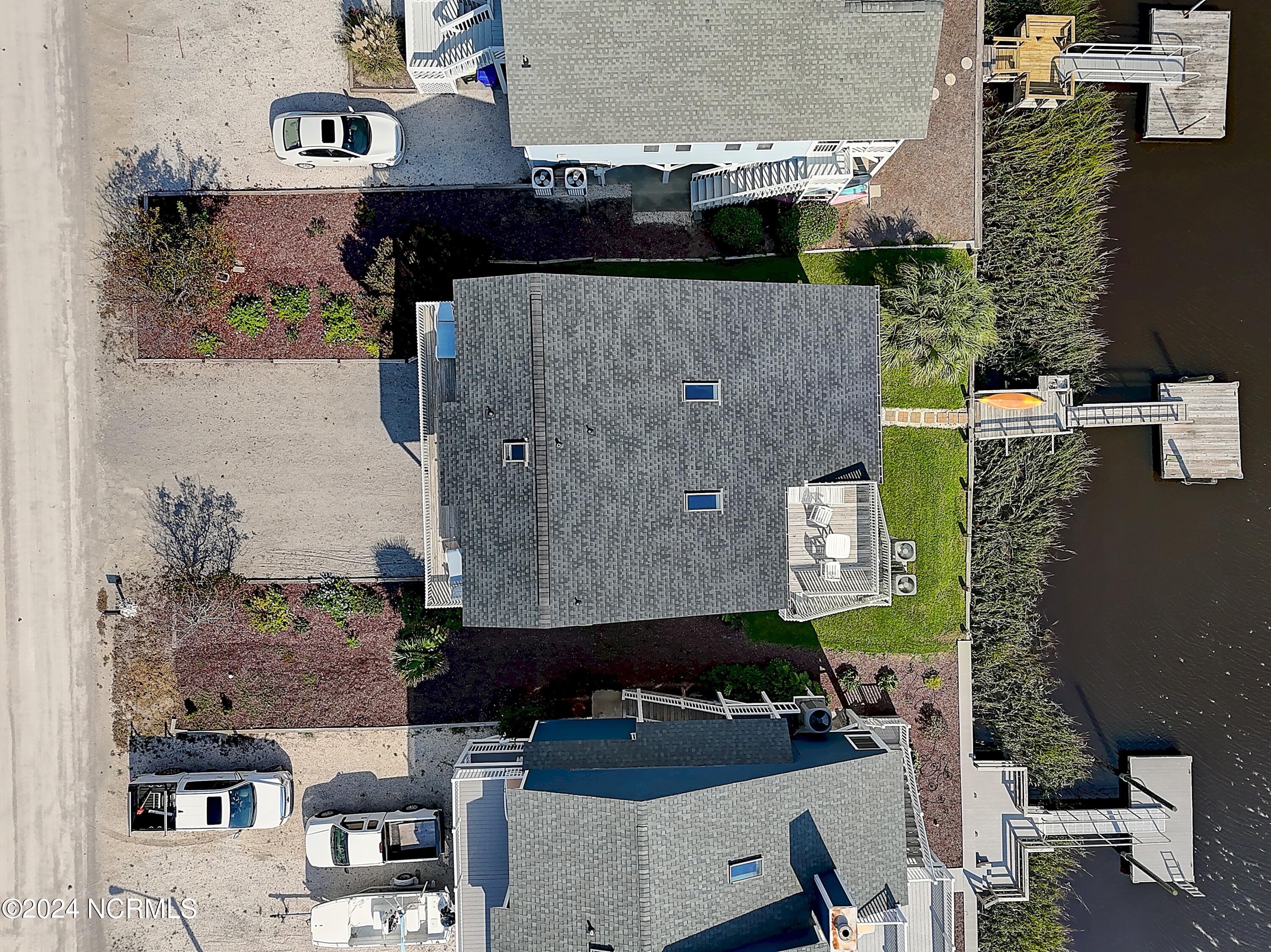 415 Sailfish Street Sunset Beach, NC 28468 - Photo 5 of 63 415 Sailfish