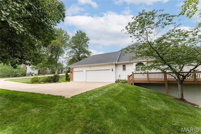 $885,000 | 17659 Wildridge Drive, Wildwood, MO 63005