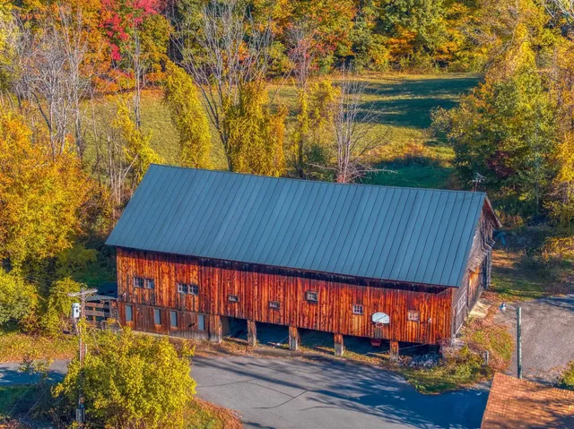 $3,950,000 | 88 Saunders Road, Goffstown, NH 03045