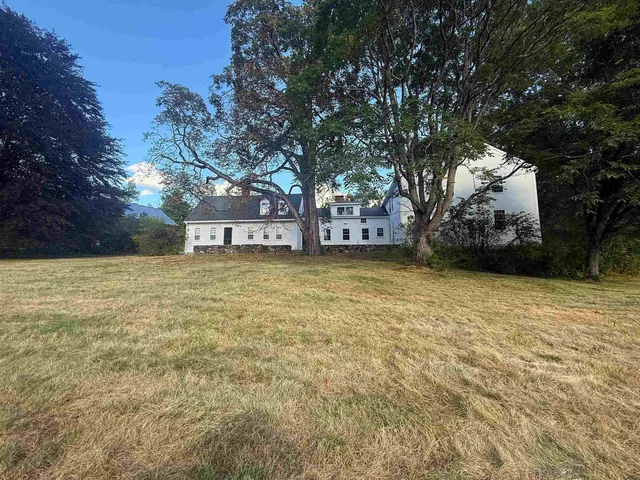 $3,950,000 | 88 Saunders Road, Goffstown, NH 03045