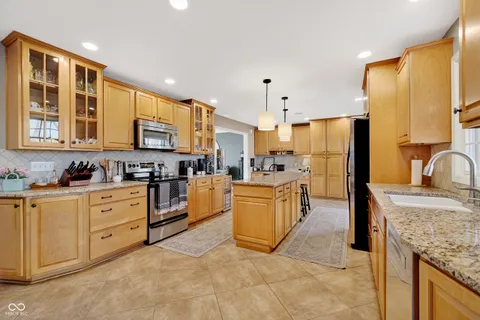 $1,300,000 | 2444 Hawthorn Place, Noblesville, IN 46062