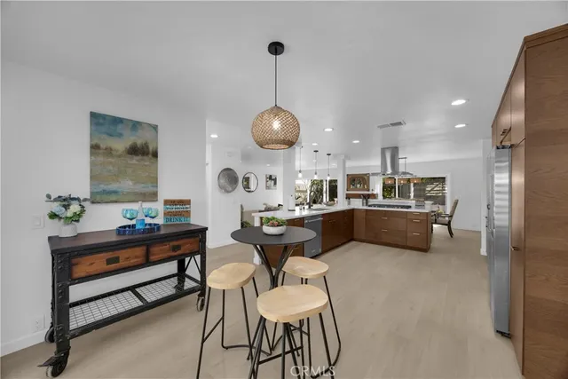 $1,599,000 | 19676 Seawind Circle, Huntington Beach, CA 92648