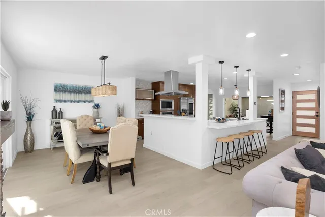 $1,599,000 | 19676 Seawind Circle, Huntington Beach, CA 92648