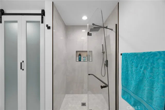 $1,599,000 | 19676 Seawind Circle, Huntington Beach, CA 92648