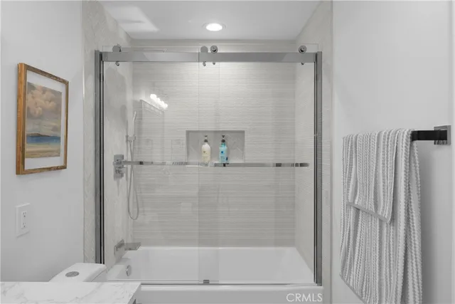 $1,599,000 | 19676 Seawind Circle, Huntington Beach, CA 92648