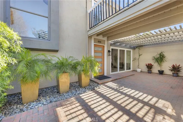 $1,599,000 | 19676 Seawind Circle, Huntington Beach, CA 92648
