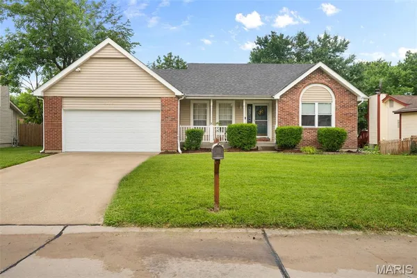 $365,000 | 3016 Country Knoll Drive, St. Charles, MO 63303