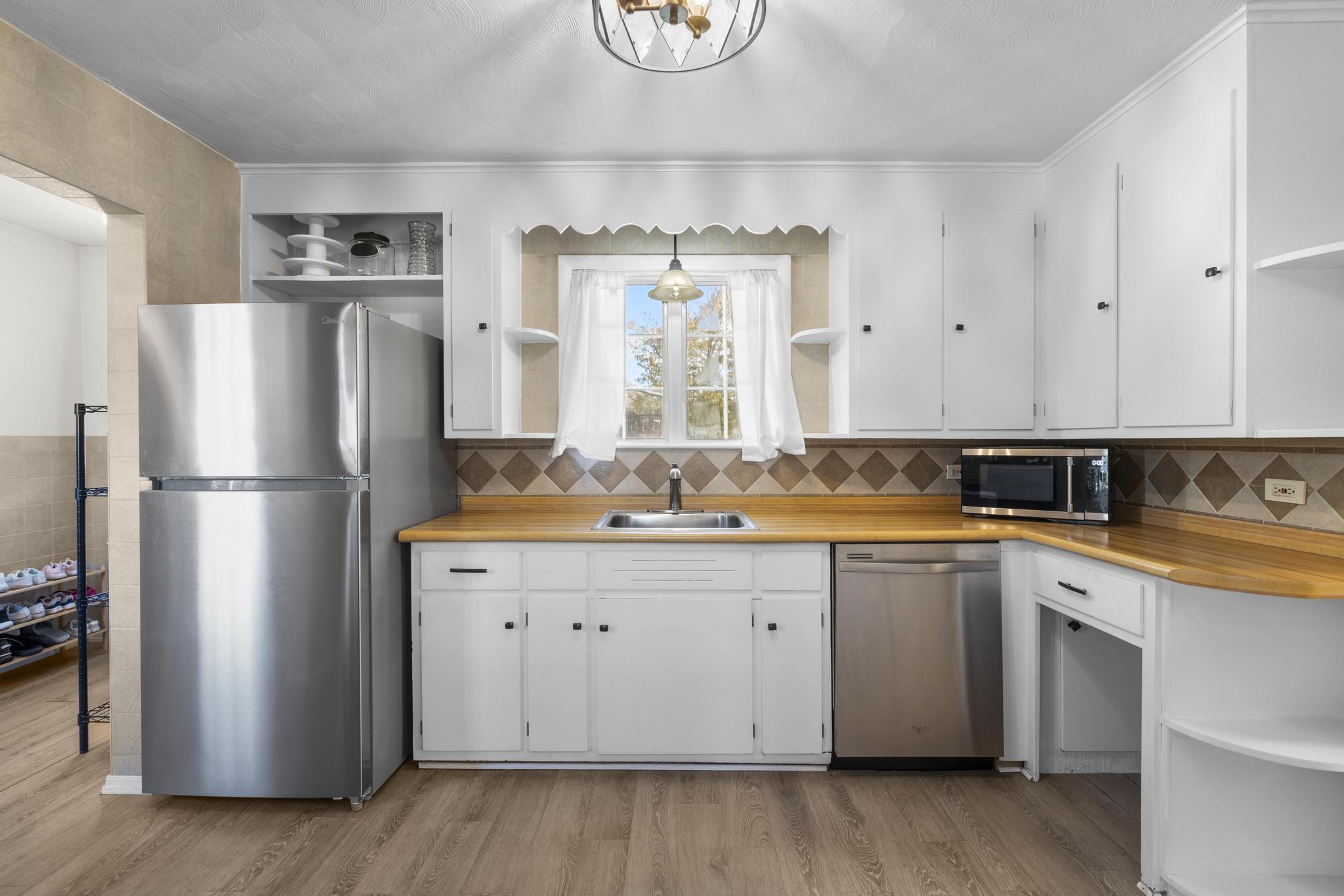 75 Allerton Road Naugatuck, CT 06770 - Photo 12 of 30