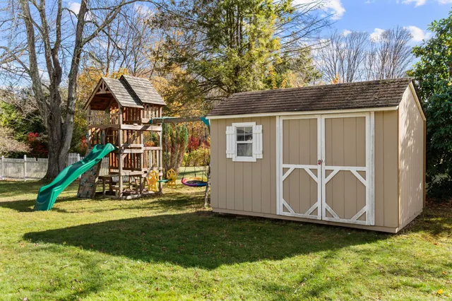 $375,000 | 75 Allerton Road, Naugatuck, CT 06770