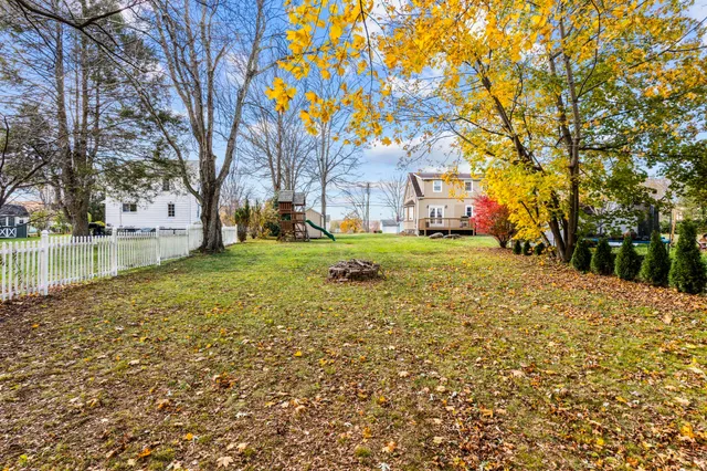 $375,000 | 75 Allerton Road, Naugatuck, CT 06770