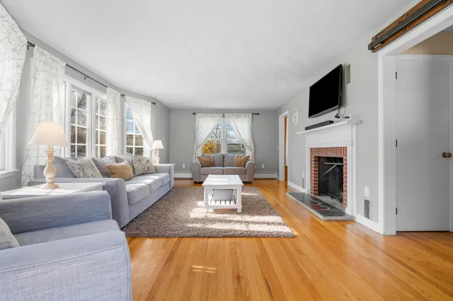 $375,000 | 75 Allerton Road, Naugatuck, CT 06770