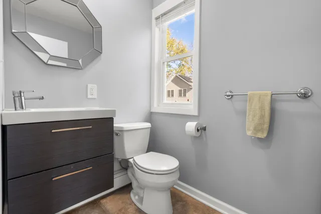 $375,000 | 75 Allerton Road, Naugatuck, CT 06770