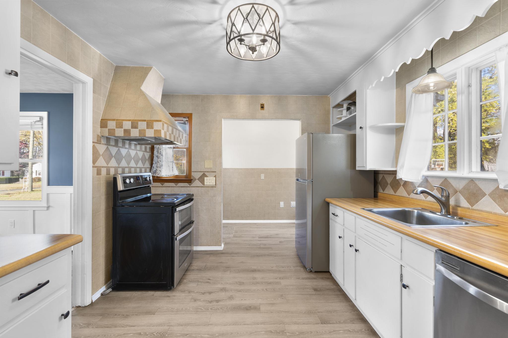 75 Allerton Road Naugatuck, CT 06770 - Photo 10 of 30