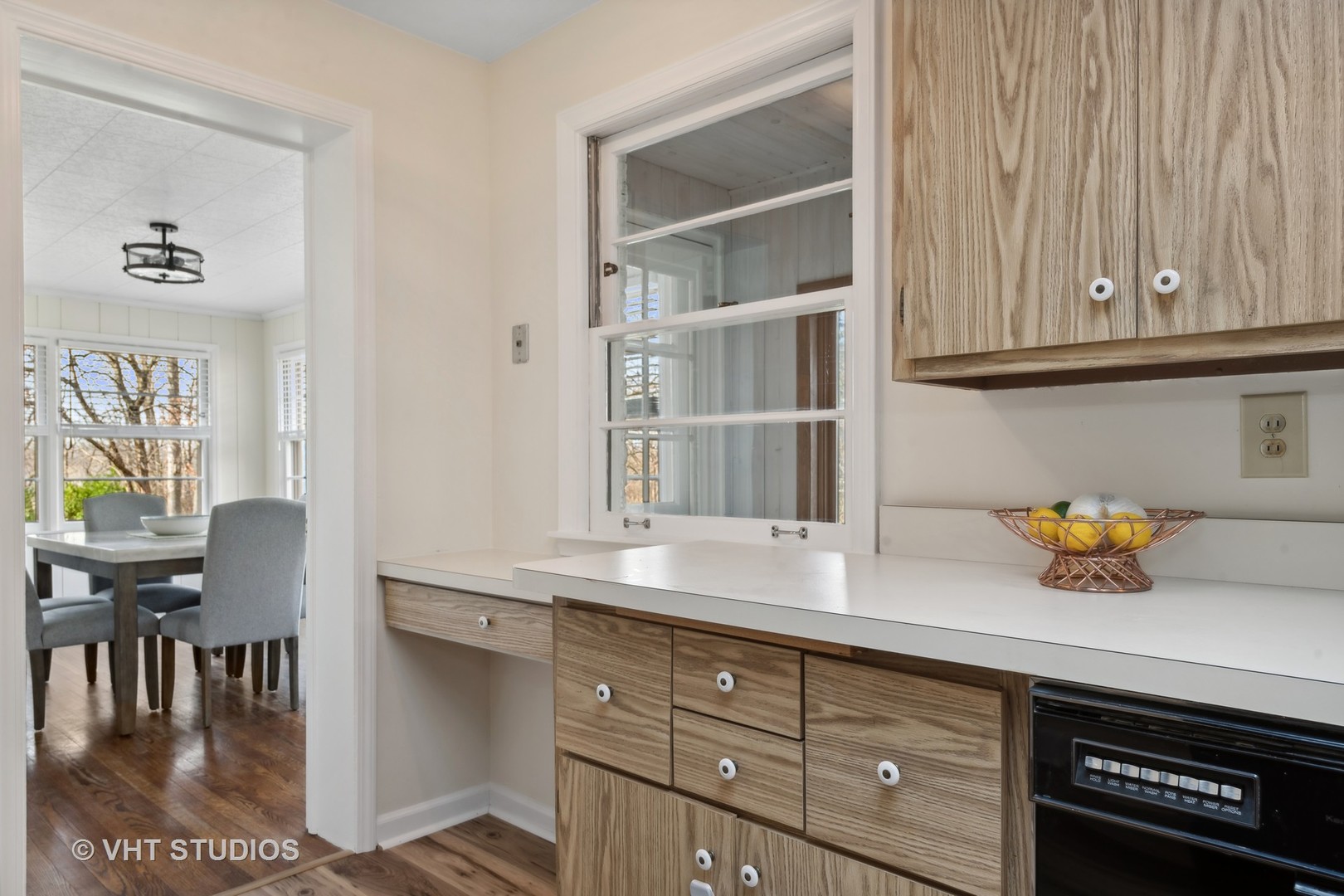 412 Warwick Road Tower Lakes, IL 60010 - Photo 6 of 30 a kitchen with a sink and cabinets