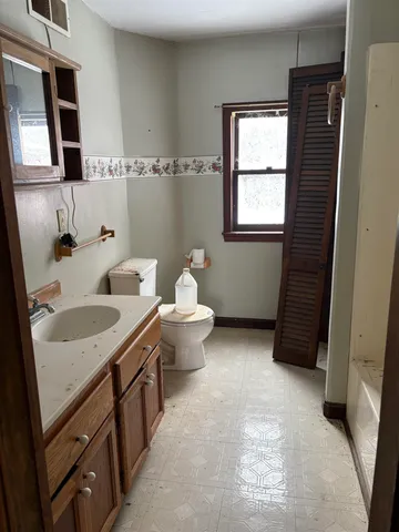 $200,000 | 208 Elm Street, Concord, NH 03303