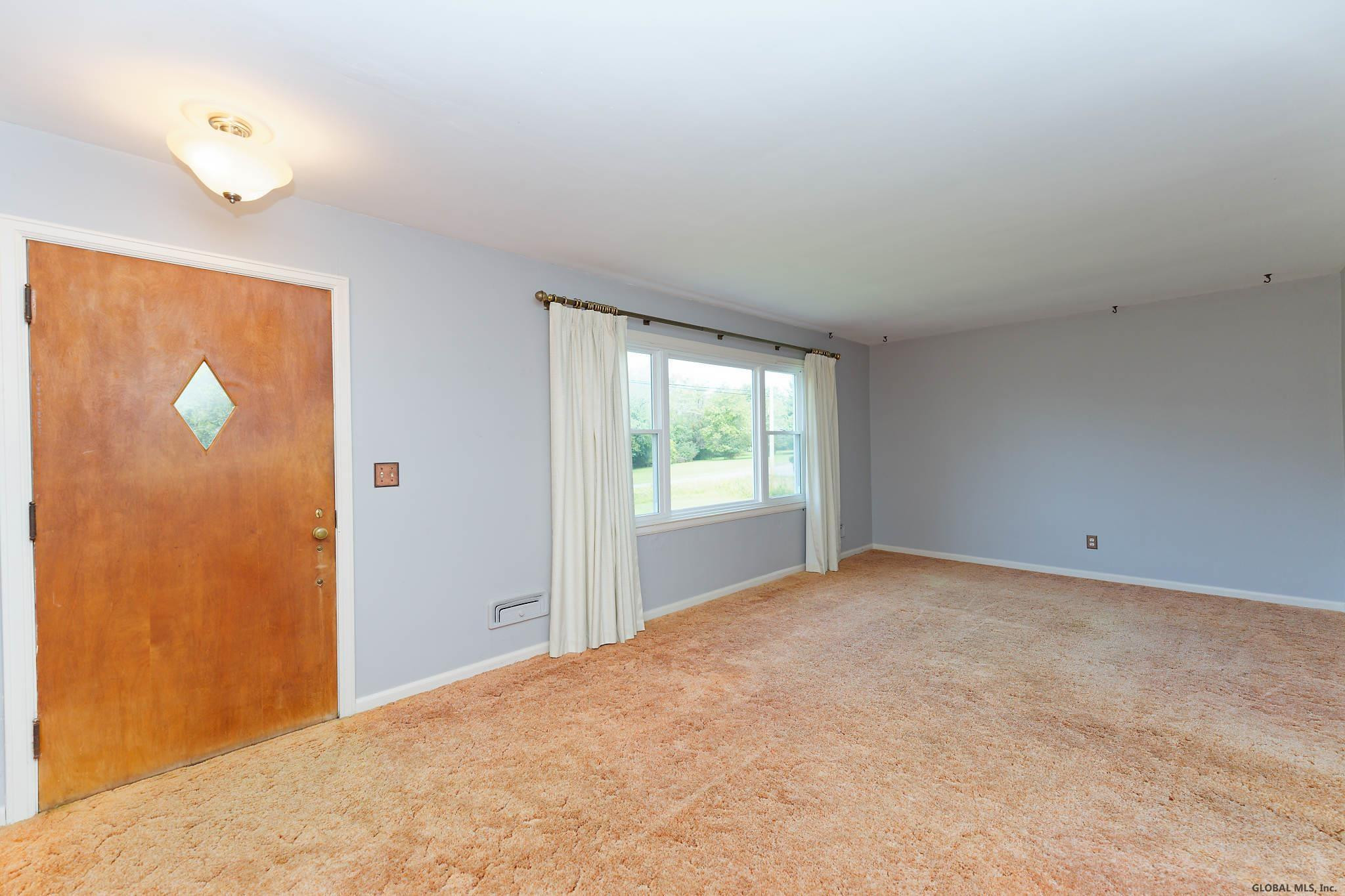 84 Spring Road Glenville, NY 12302 - Photo 5 of 24 Photo 5