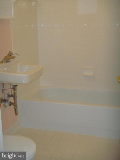 1458 Columbia Road Northwest, Unit 105 Washington, DC 20009 - Photo 5 of 12 Bath #2