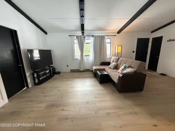 $2,150 | 1215 Steele Circle, Bushkill, PA 18324