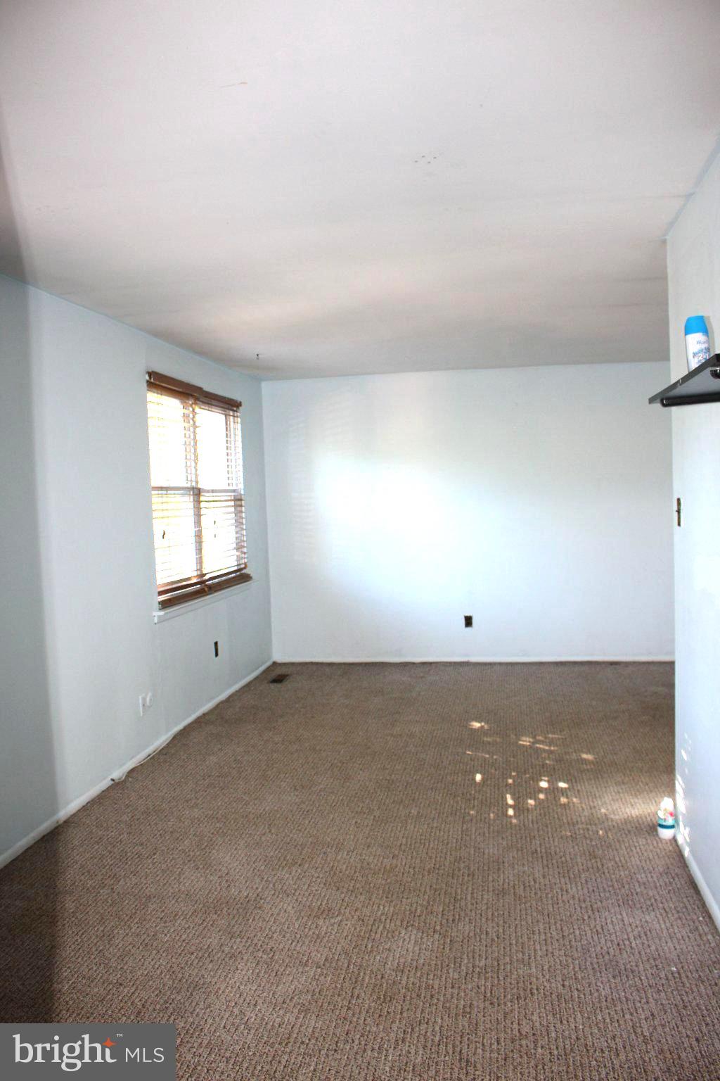 146 Oakmont Road Clementon, NJ 08021 - Photo 61 of 61 Bright and airy open space awaits.
