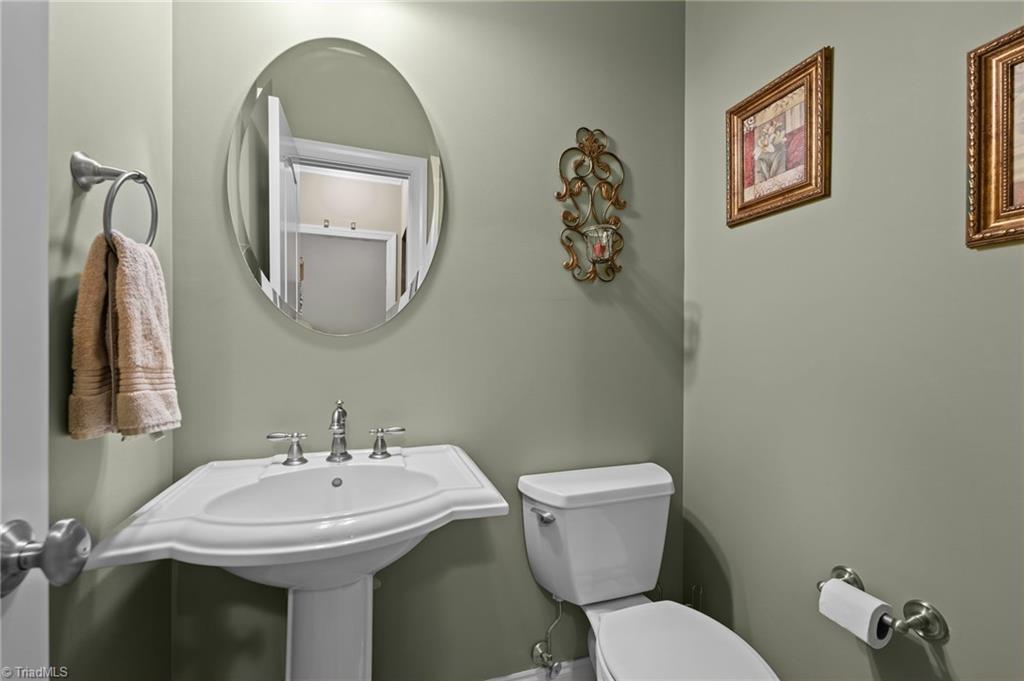 5822 Crutchfield Farm Road Oak Ridge, NC 27310 - Photo 24 of 47 Main level half bath