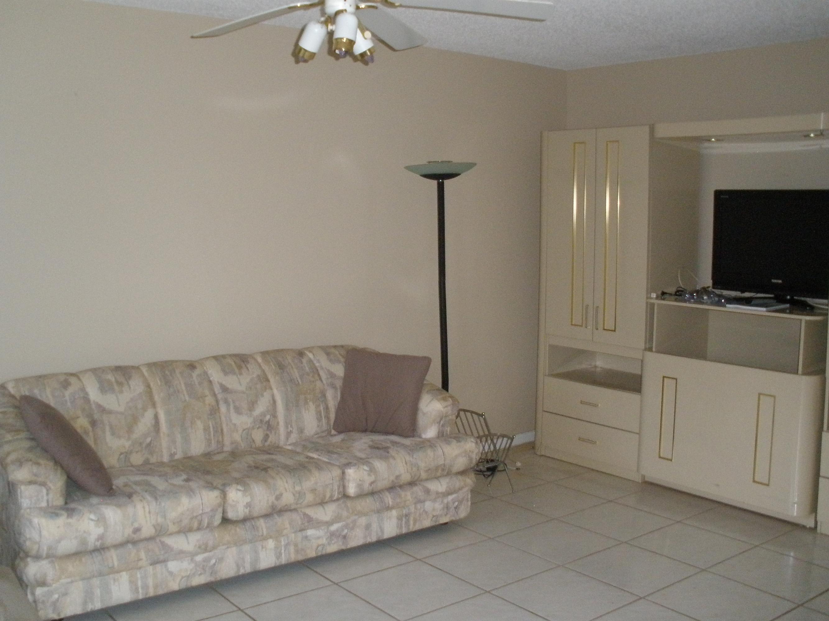 56 Fanshaw Drive, Unit B Boca Raton, FL 33434 - Photo 7 of 14 living area