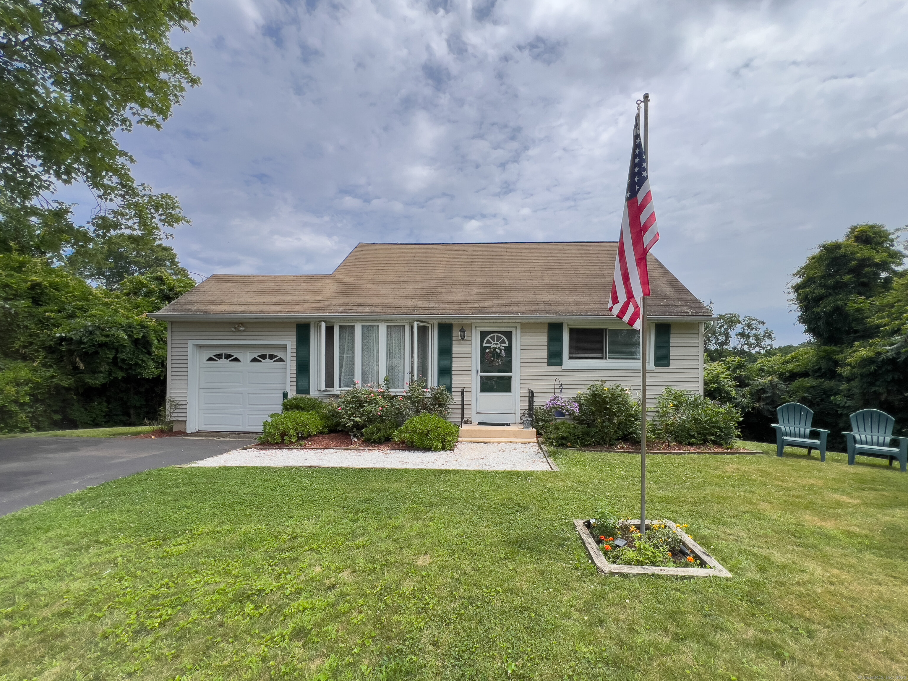 18 South Cornell Road Danbury, CT 06810 - Photo 1 of 1 Gallery Image 1