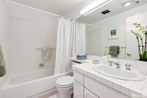 $575,000 | 111 Chestnut Street, Unit 304, San Francisco, CA 94111