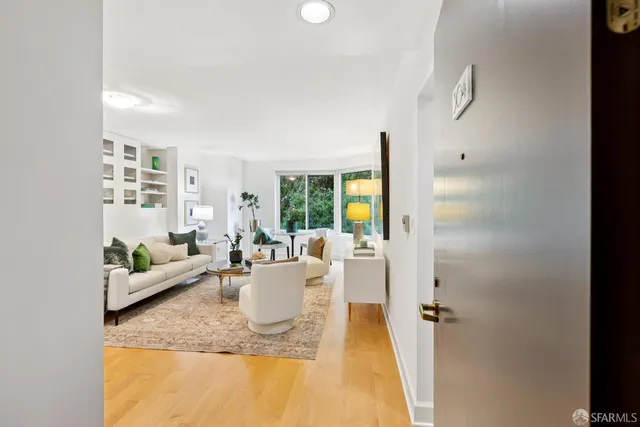 $575,000 | 111 Chestnut Street, Unit 304, San Francisco, CA 94111