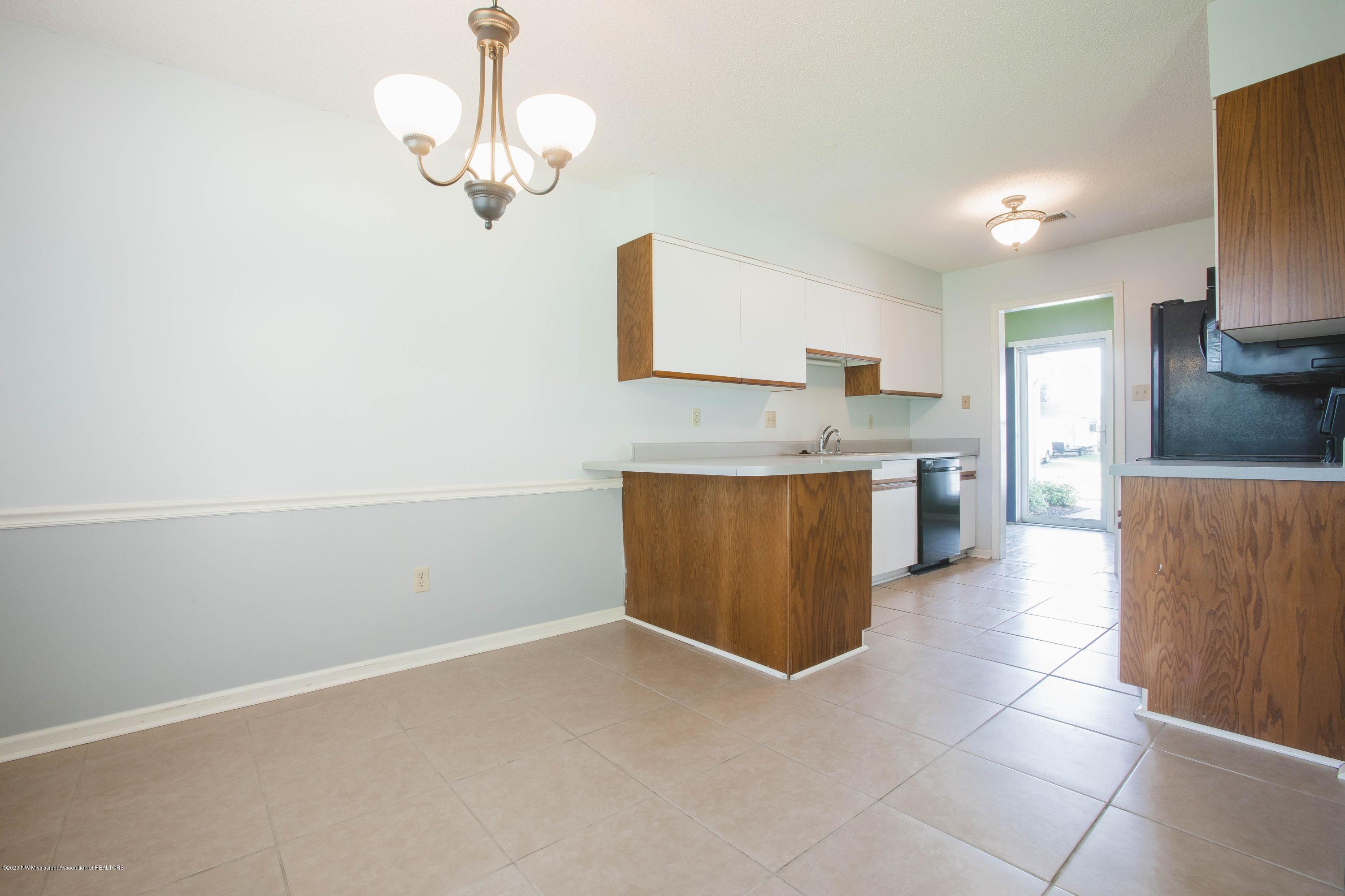 7091 Larkfield Road Olive Branch, MS 38654 - Photo 12 of 20 JlH9f0zQ