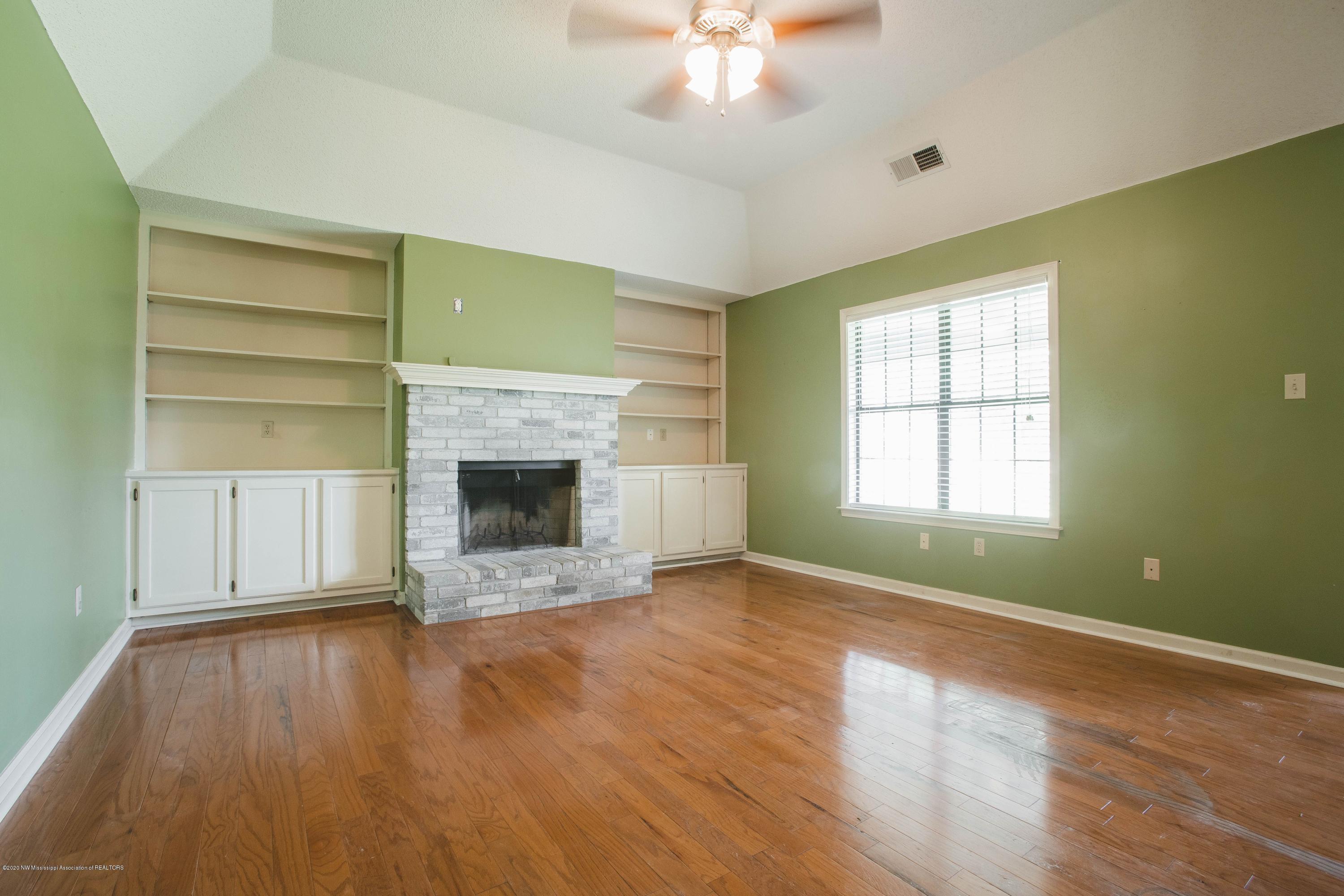 7091 Larkfield Road Olive Branch, MS 38654 - Photo 9 of 20 JHJK5hNA