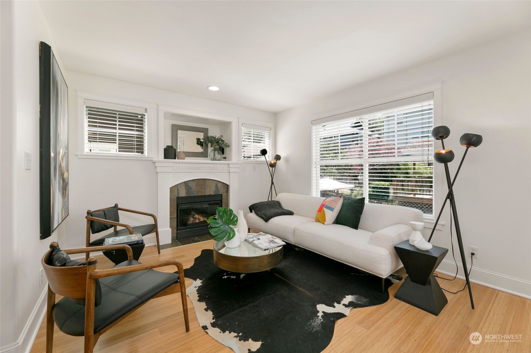 2622 East Union Street Seattle, WA 98122 - Photo 2 of 30 a living room with furniture and a fireplace