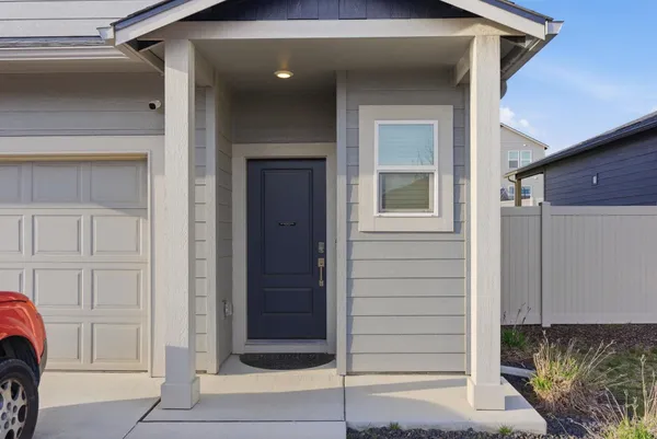 $469,999 | 5606 West Youngstown Lane, Spokane, WA 99208