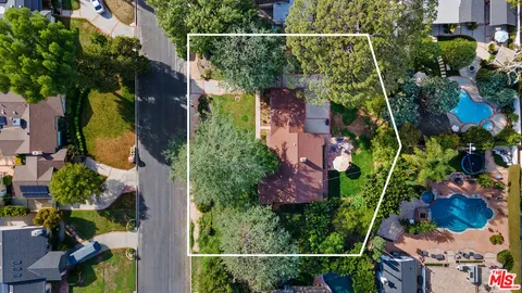 $1,095,000 | 17055 Gresham Street, Northridge, CA 91325