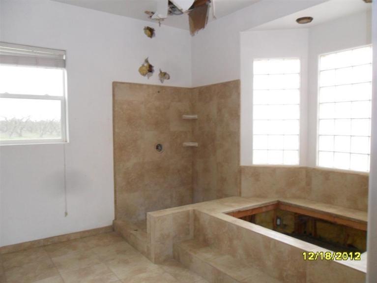 8190 Rio Avenue Reedley, CA 93654 - Photo 8 of 10
