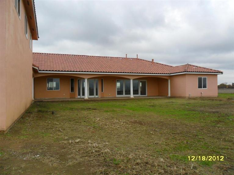 8190 Rio Avenue Reedley, CA 93654 - Photo 9 of 10