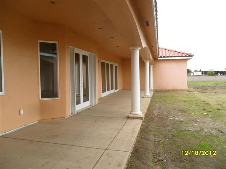 8190 Rio Avenue Reedley, CA 93654 - Photo 10 of 10