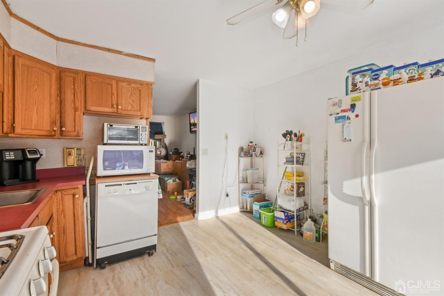 52 Caldwell Road Edison, NJ 08817 - Photo 6 of 17