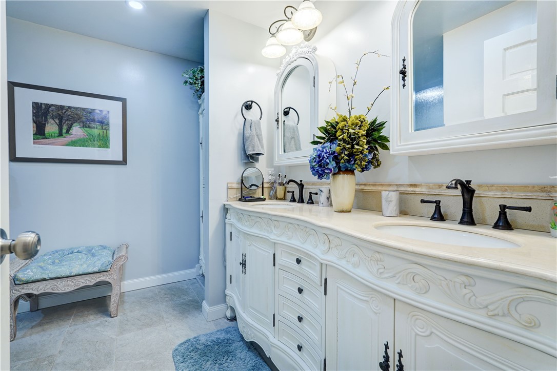 89 Creek Ridge Pittsford, NY 14534 - Photo 12 of 24 New Primary Bedroom Bathroom