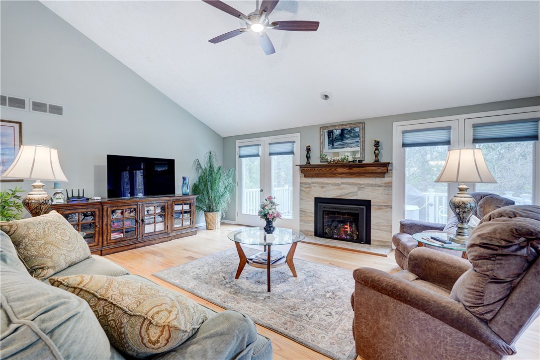 89 Creek Ridge Pittsford, NY 14534 - Photo 6 of 24 Cathedral Great Room