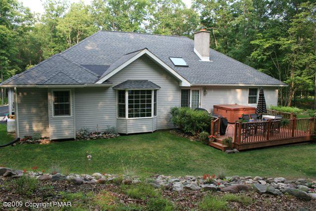 507 Cays Road Stroudsburg, PA 18360 - Photo 6 of 31 back of home