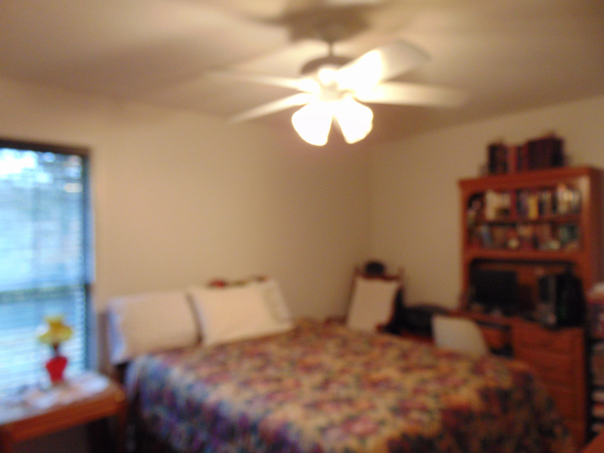 4019 Decatur Highway Kingston, TN 37763 - Photo 7 of 13 a bedroom with a bed and a painting on the wall