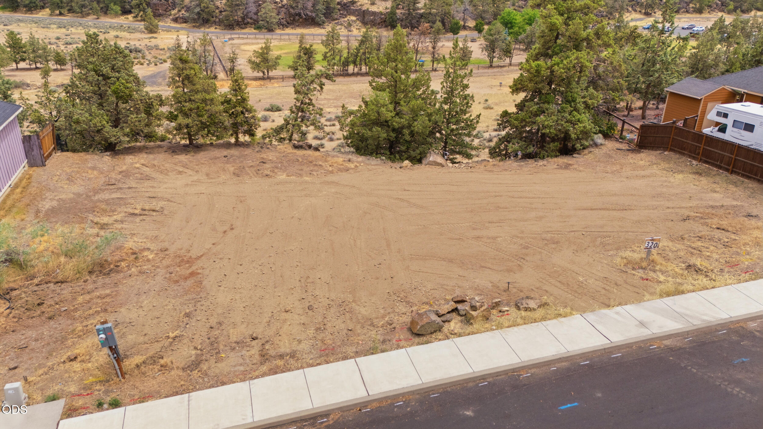 320 Northwest 16th Place Redmond, OR 97756 - Photo 11 of 14