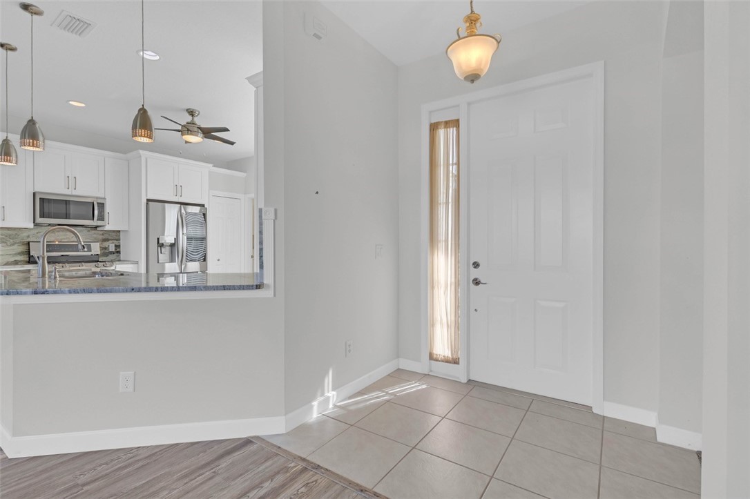 5230 East 1st Square Southwest Vero Beach, FL 32968 - Photo 3 of 36