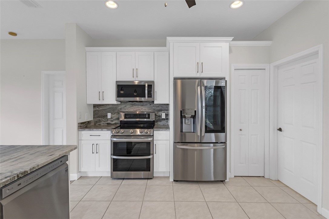 5230 East 1st Square Southwest Vero Beach, FL 32968 - Photo 7 of 36